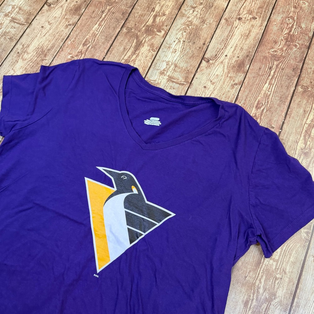 NHL Pittsburgh Penguins T Shirt Womens Extra Large Purple V Neck Graphic Tee